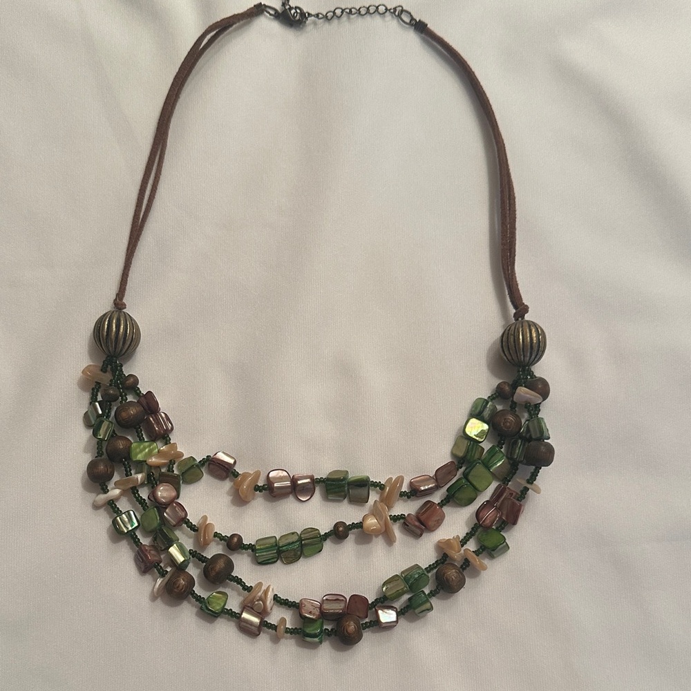 Source Unknown Green and Brown Beaded Necklace 22 Inches
